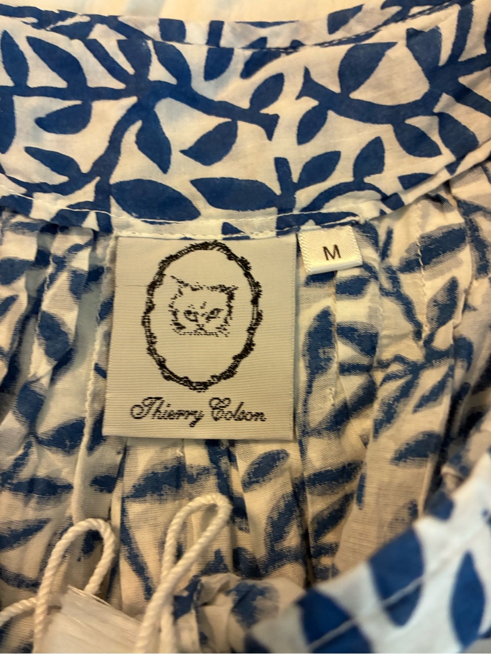 Thierry Colson Blue & White Leaf Print Blouse with Coral Sleeve Accents - Picture 4 of 4